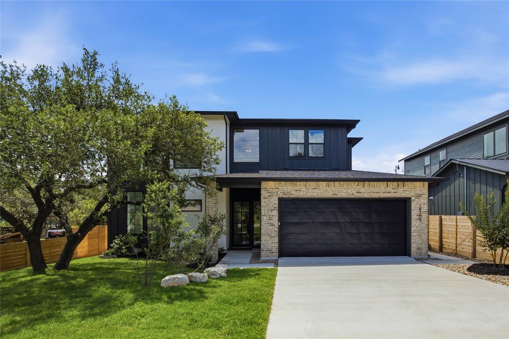 18303 Lake Oaks Drive, Jonestown