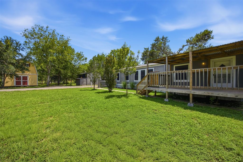 135 Side Saddle Drive, Cedar Creek