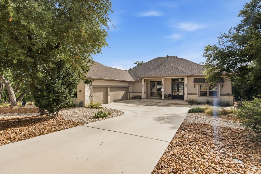 1218 Game Trail, New Braunfels