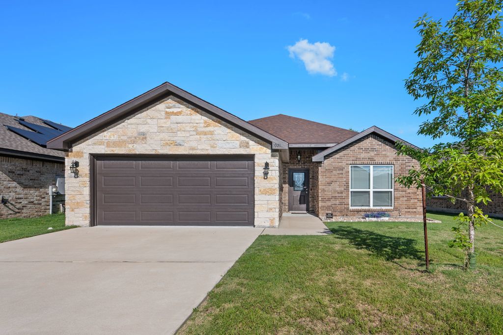 1021 Coriander Road, Temple