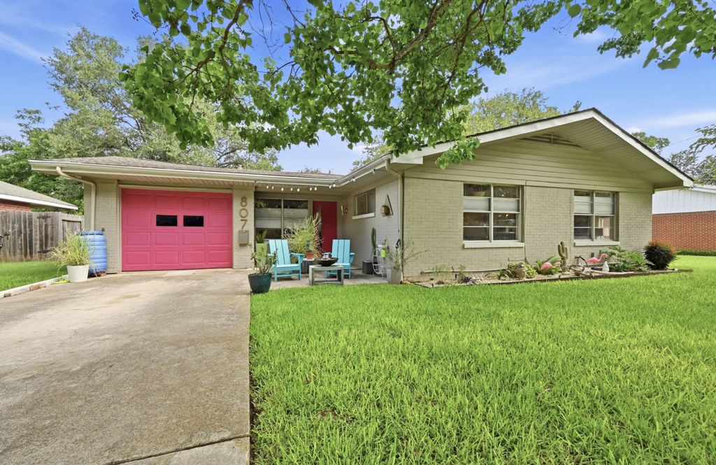807 Campbell Street, Lockhart