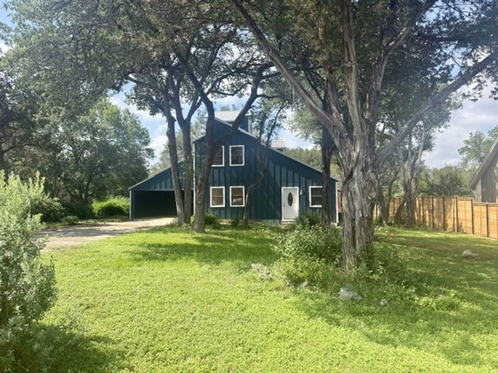 6 Woodridge Circle, Wimberley
