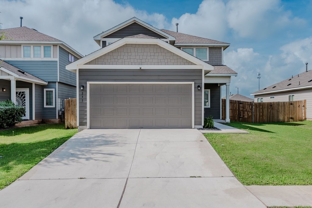 237 Driftwood Lane, Bastrop