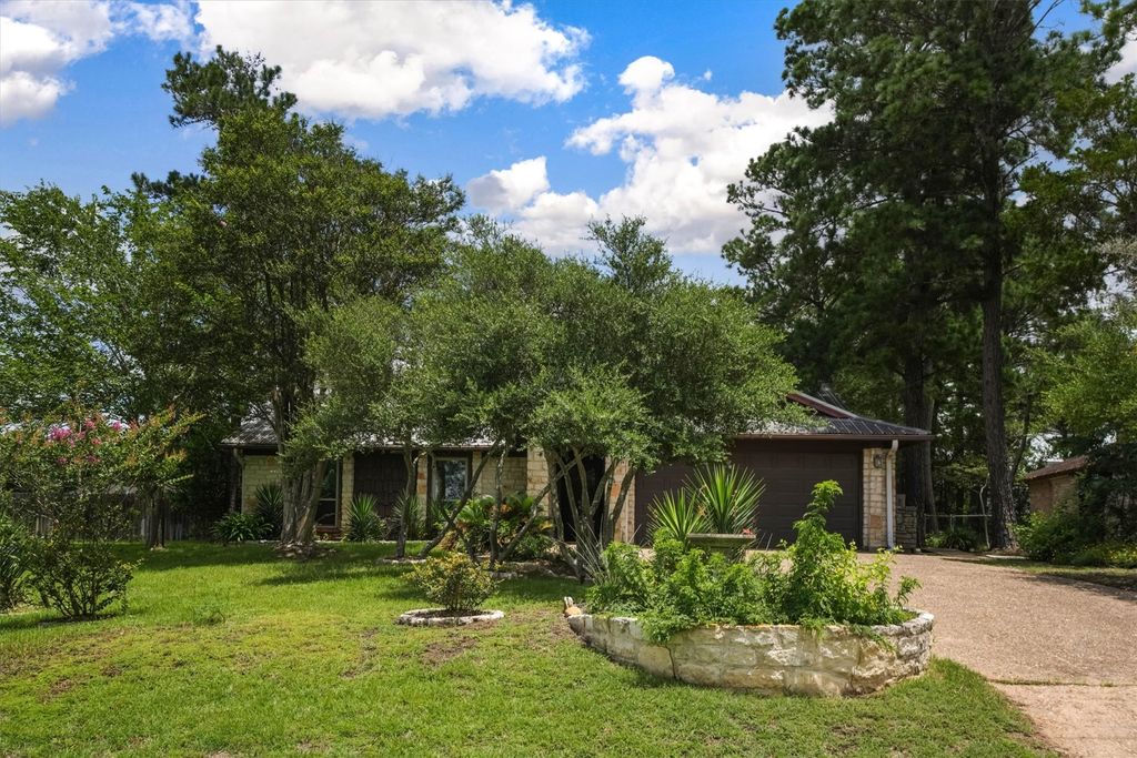 112 Mahalua Lane, Bastrop