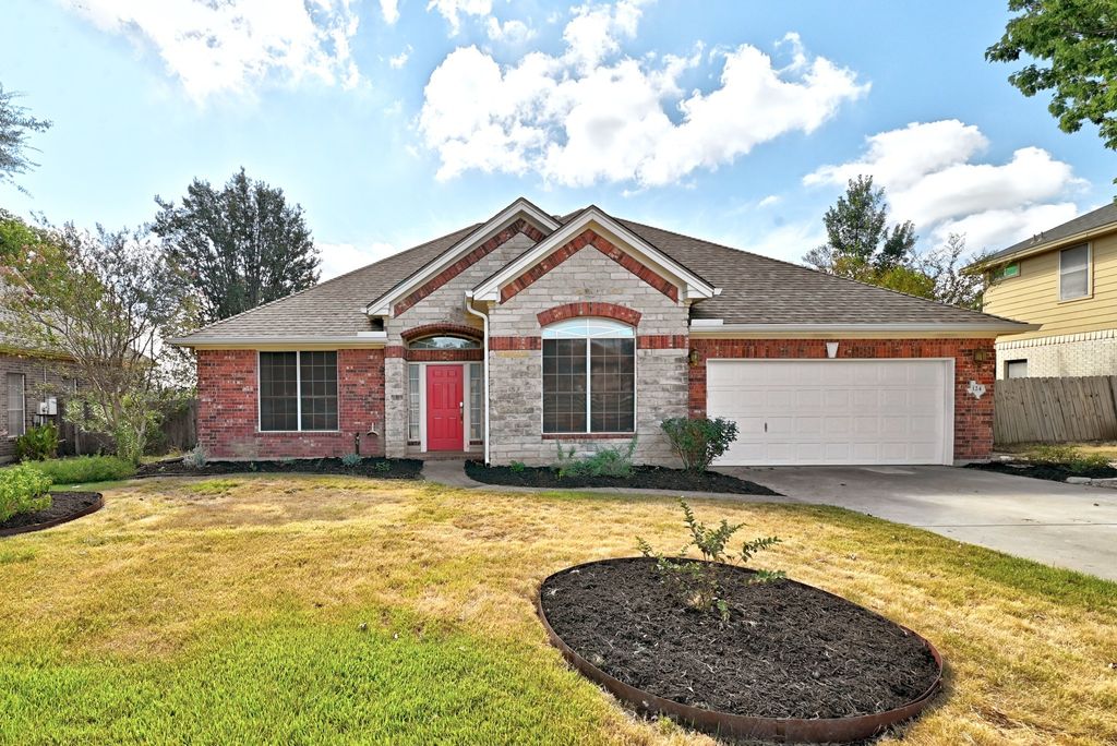 124 Stonehedge Boulevard, Georgetown