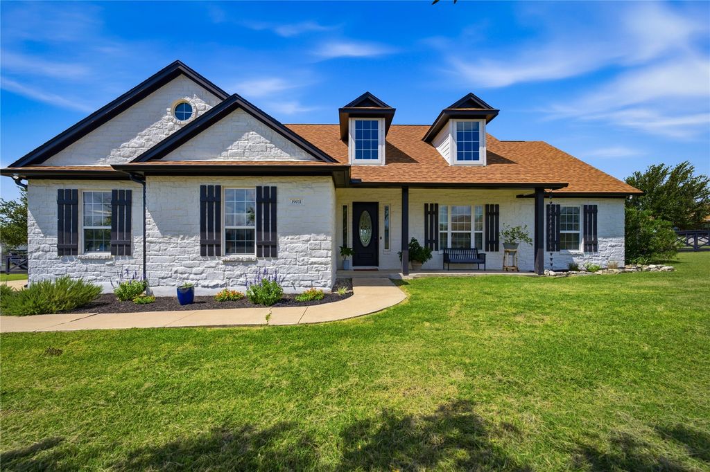 19011 Saint Raguel Road, Manor