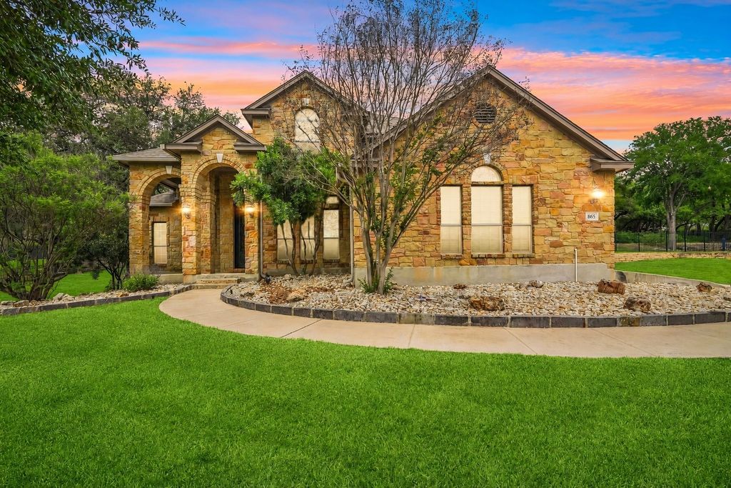865 Santa Cruz, New Braunfels