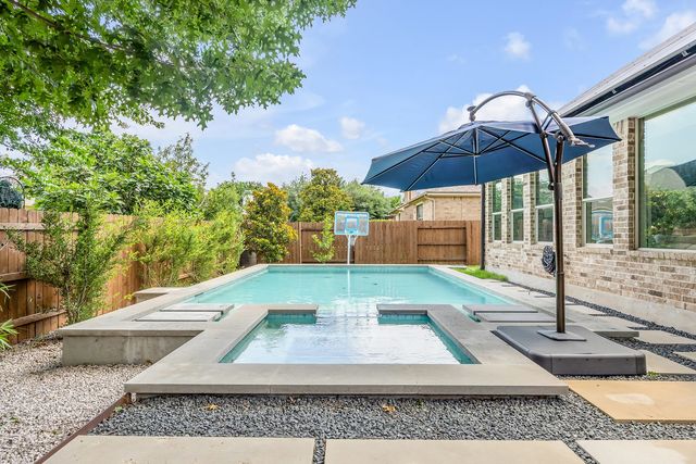 2421 Turtle Mountain Bend, Austin