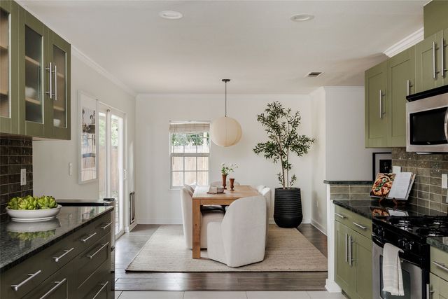 2811 W Fresco Drive, Austin