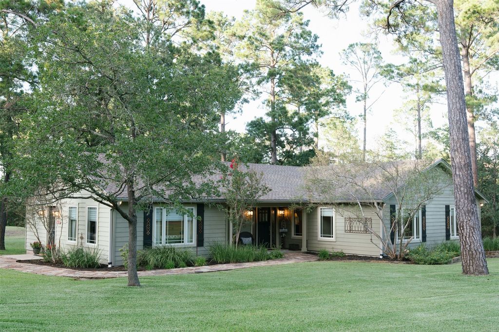 248 Jzj Lane, La Grange