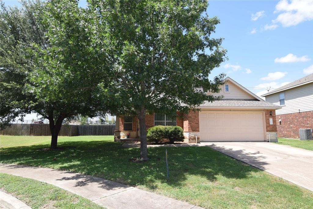708 Timothy John Drive, Pflugerville