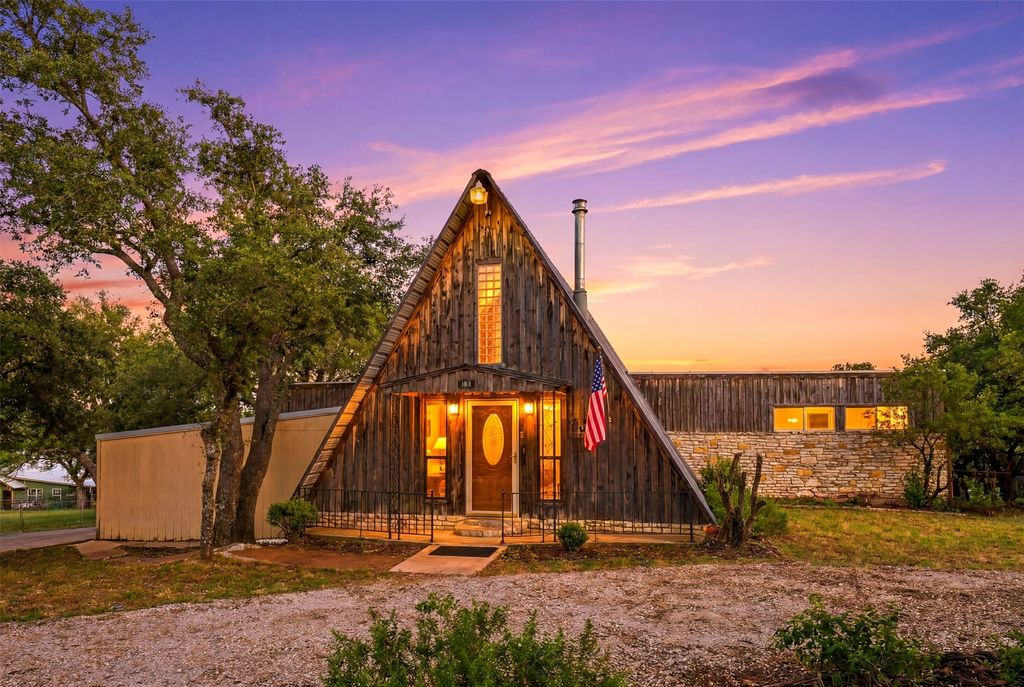 108 County Road 139c, Burnet