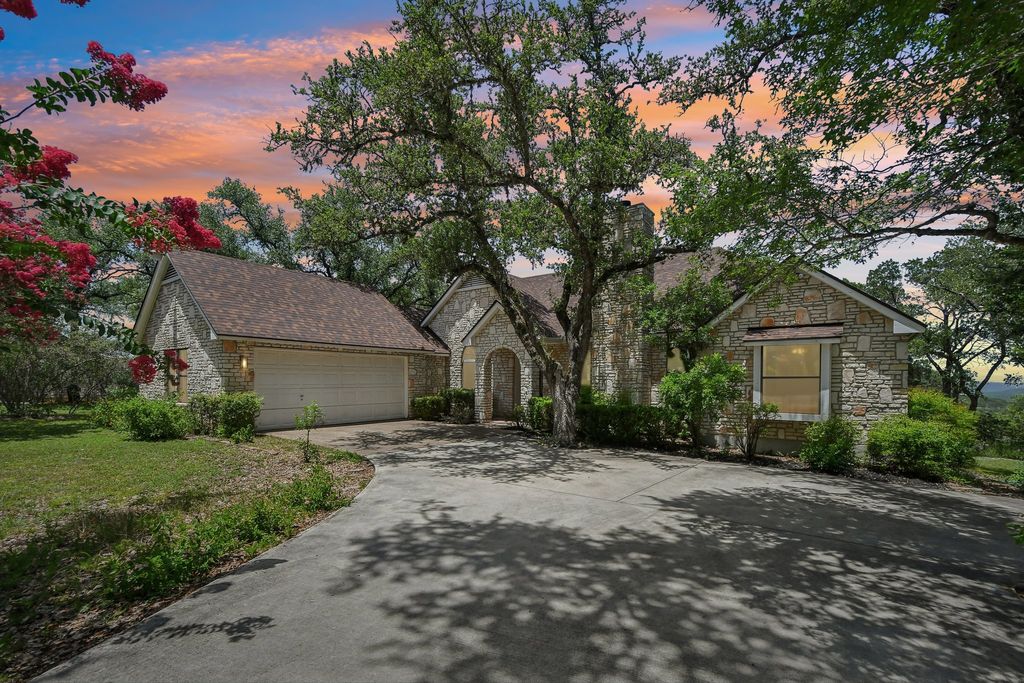 302 Mesa Drive, Wimberley