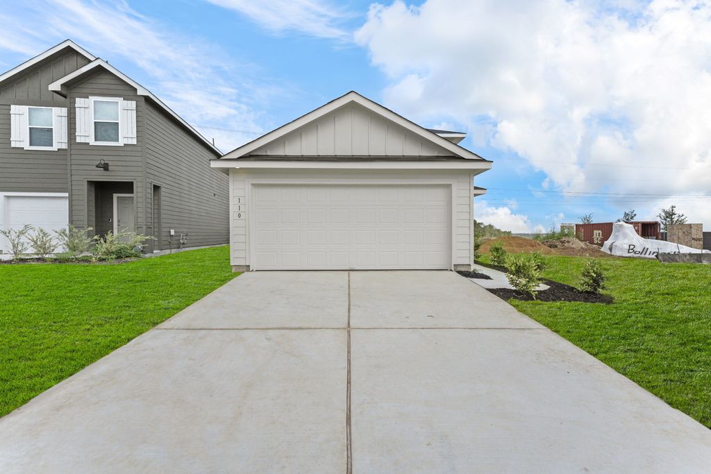 110 Kendall Lane, Maxwell