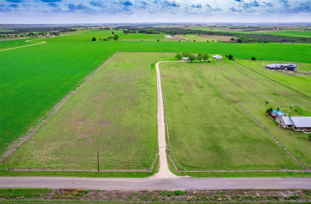 851 County Road 455, Coupland