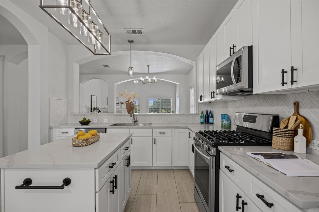4506 Western Lake Drive, Round Rock