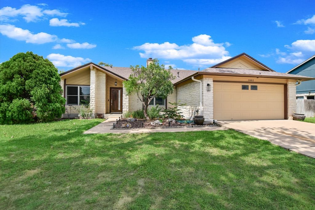 1002 W Noton Street, Pflugerville