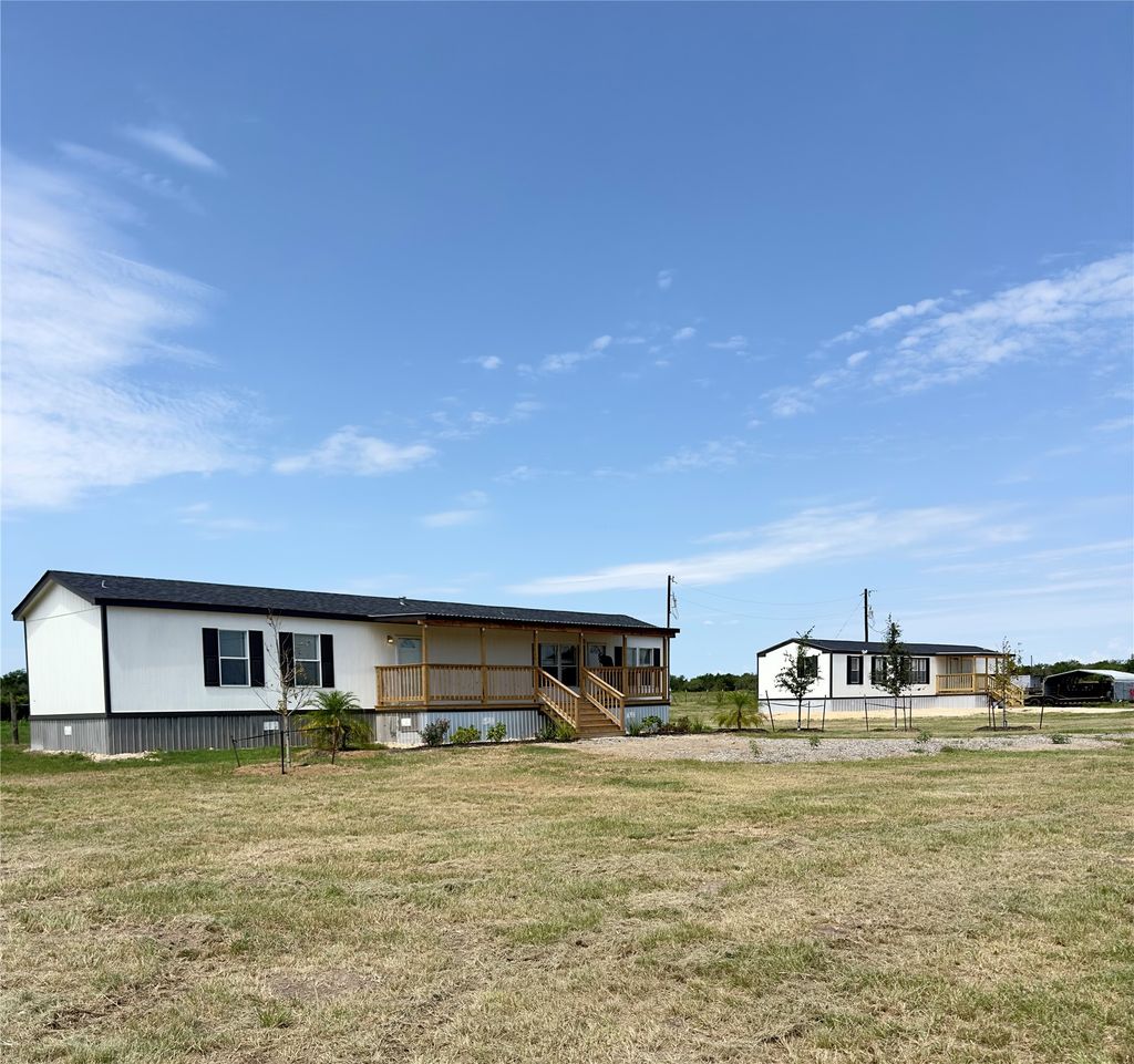 325 Lytton Lane, Dale