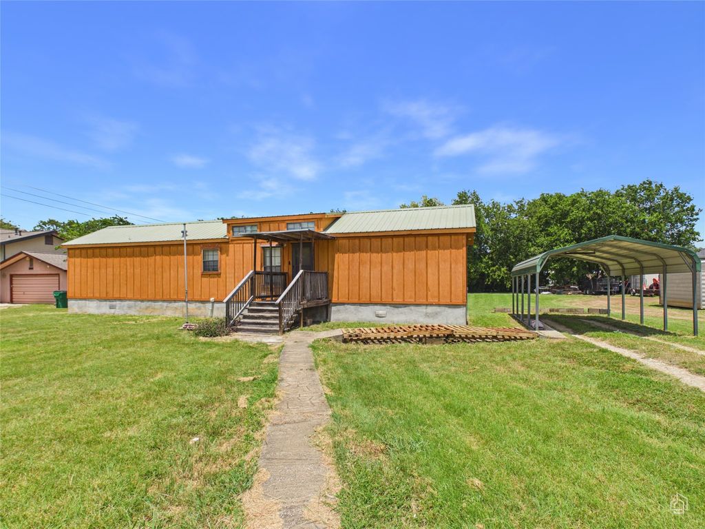 202 N Mustang Avenue, Cedar Park