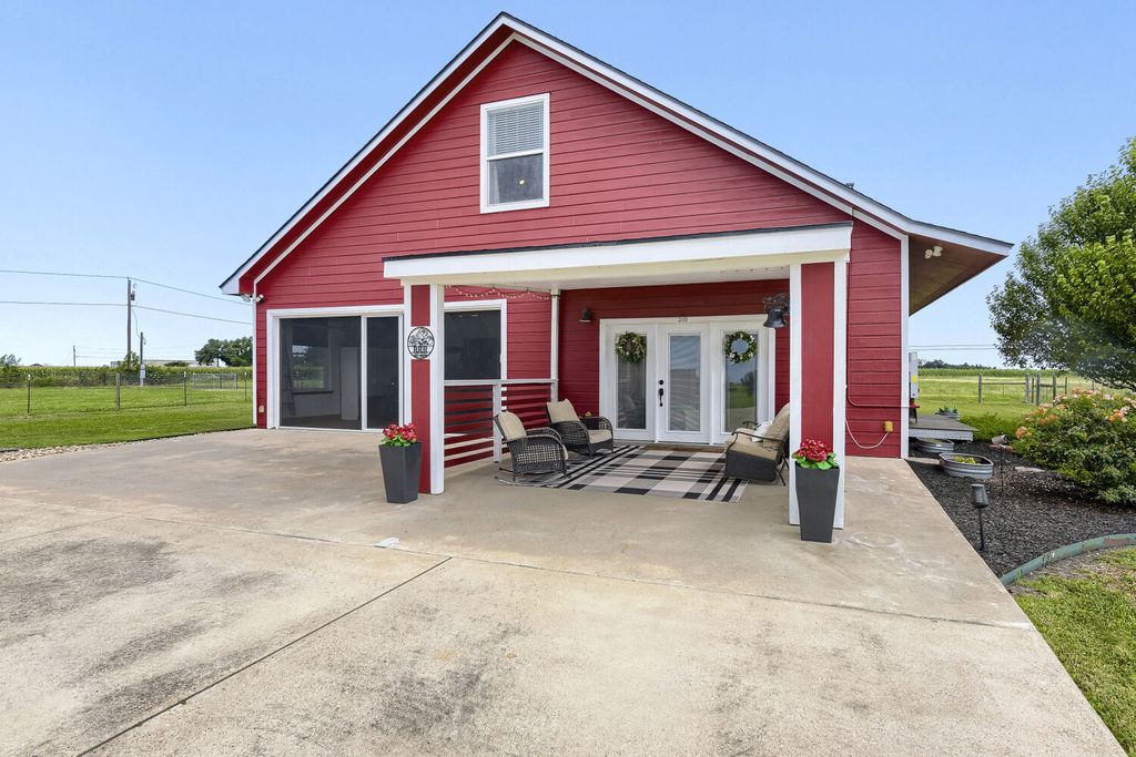 210 Battleground Circle, Taylor