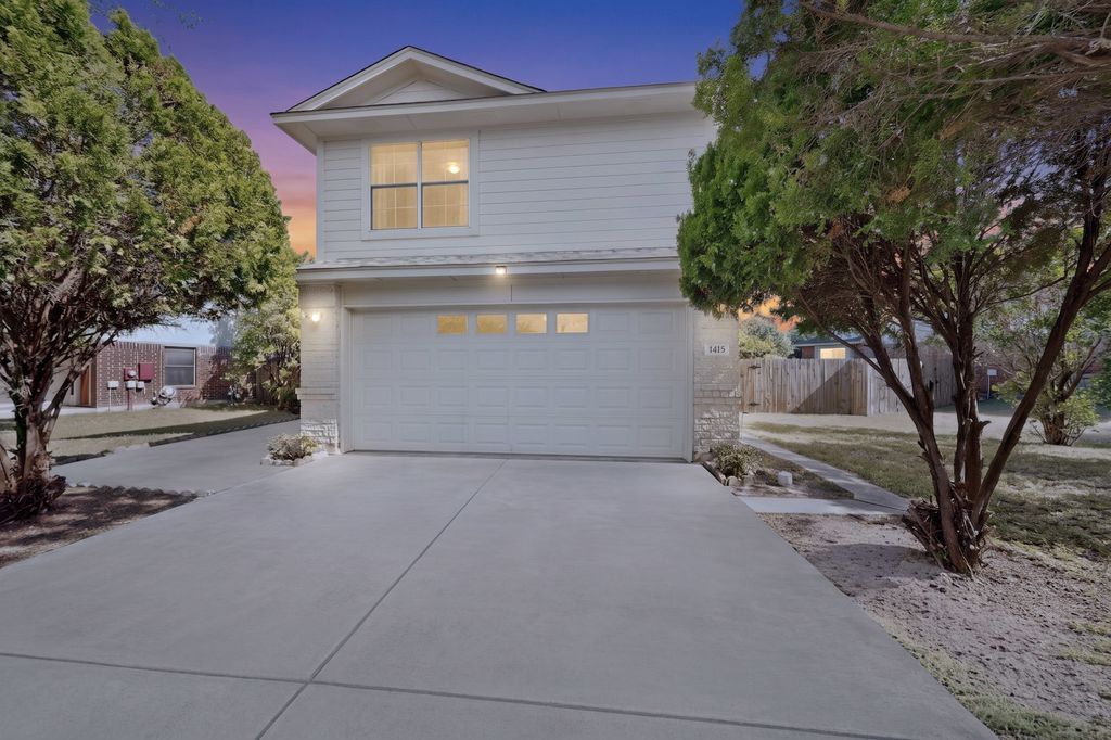 1415 Miss Allisons Way, Pflugerville
