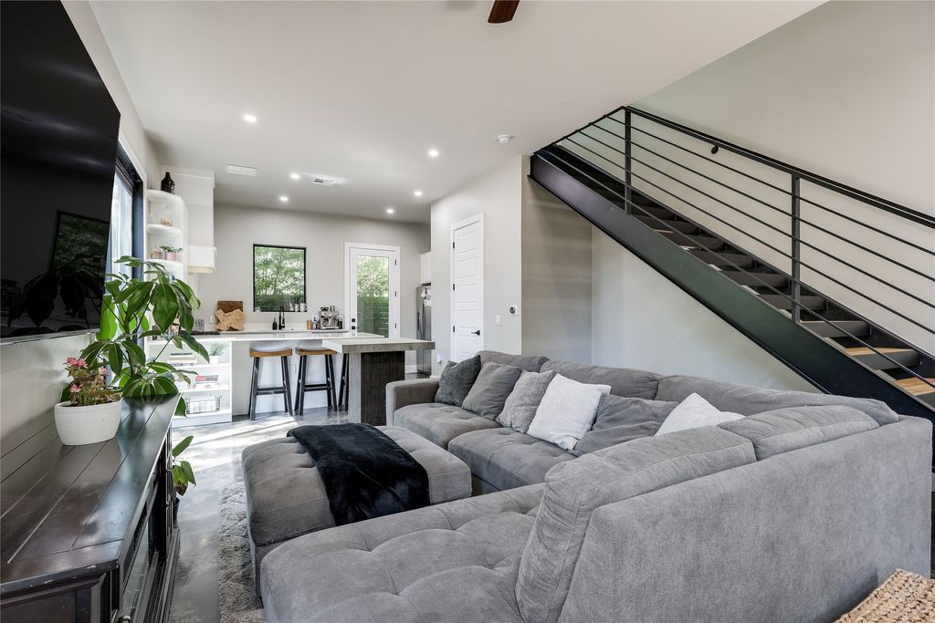 706 Valdez Street 2, Austin