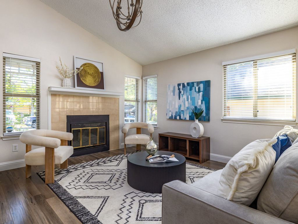 1811 Rainy Meadows Drive, Austin