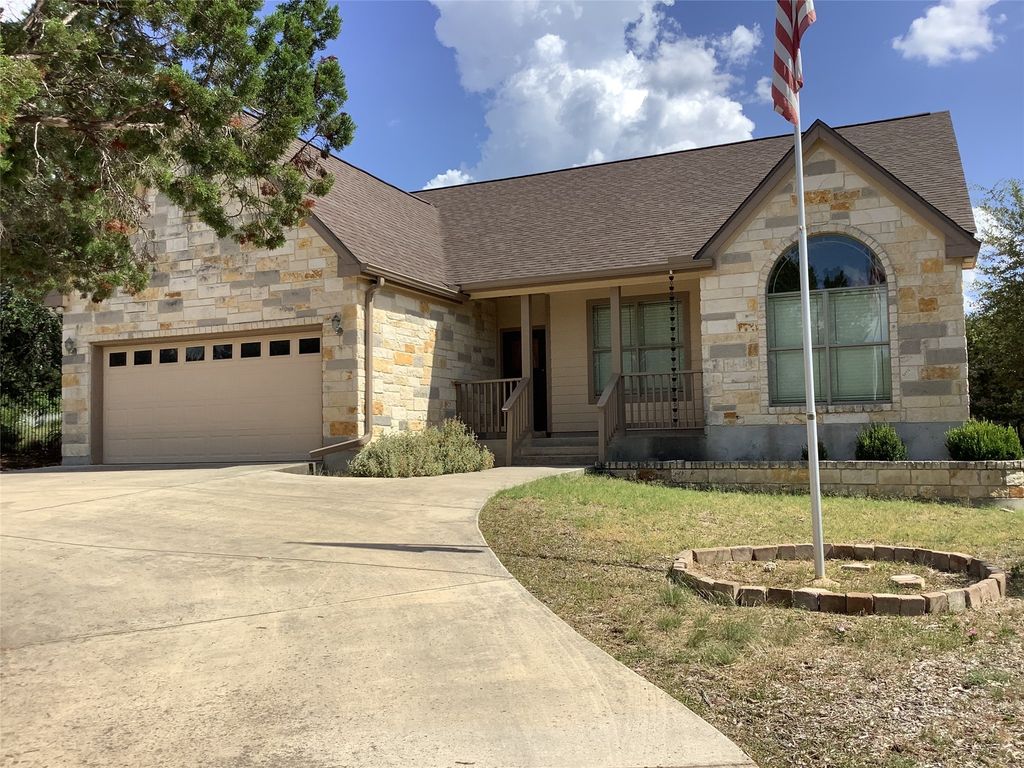 110 Crazy Cross Road, Wimberley