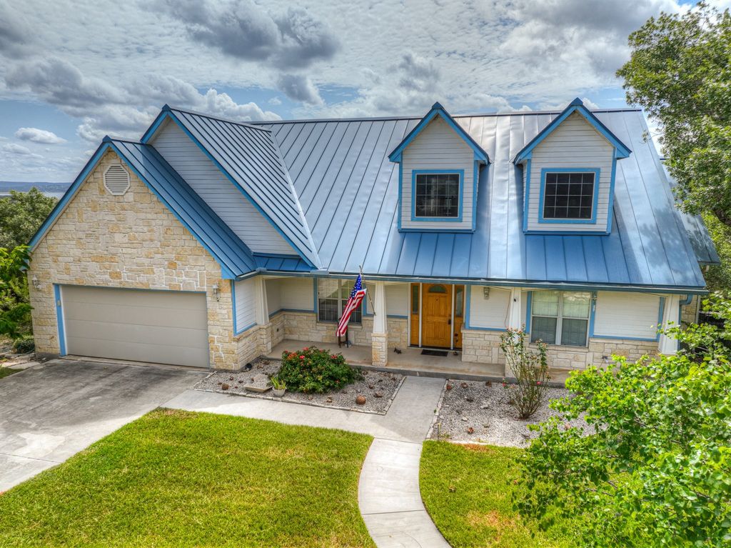 163 Riedel Lane, Canyon Lake