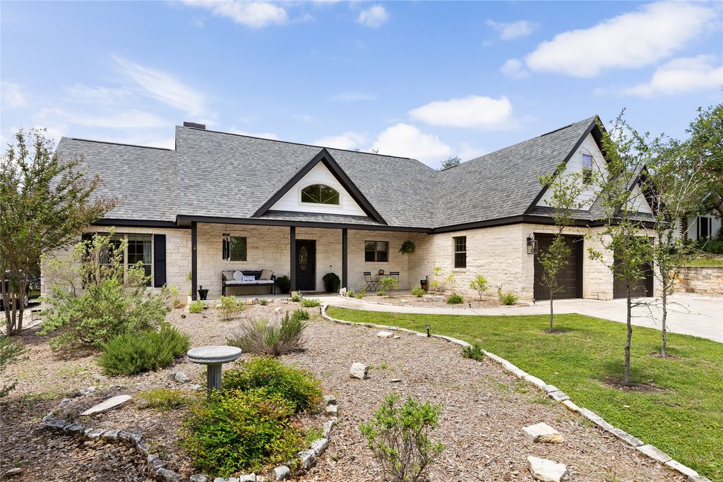 39 Pebblebrook Lane, Wimberley