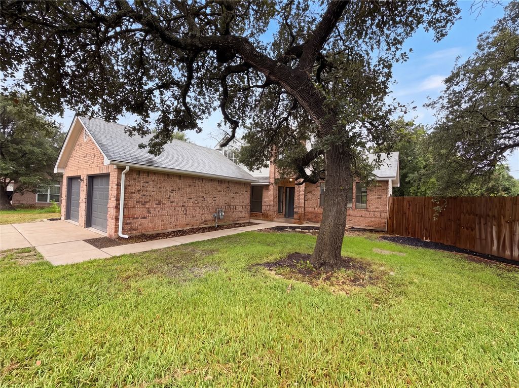 1517 River Oak Drive, Leander