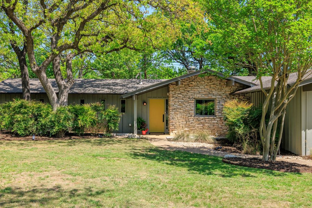 202 Tanglewood Drive, Fredericksburg