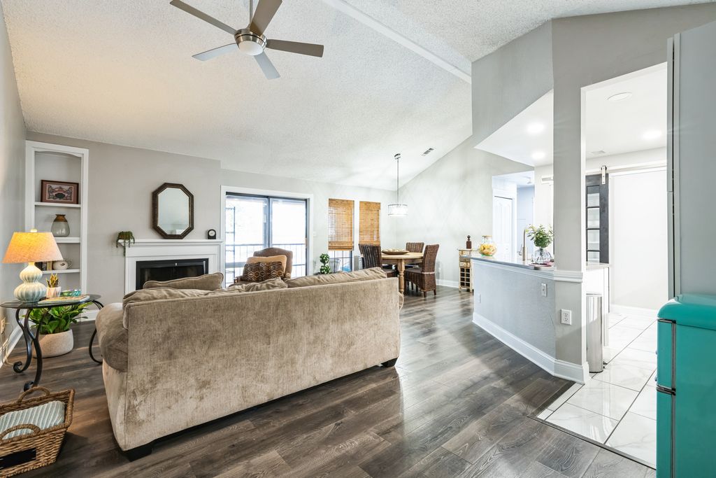 1202 Thorpe Lane 406d, San Marcos