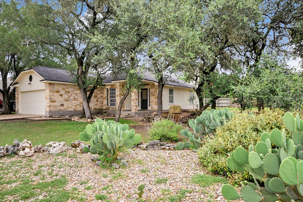5 Dogwood Drive, Wimberley
