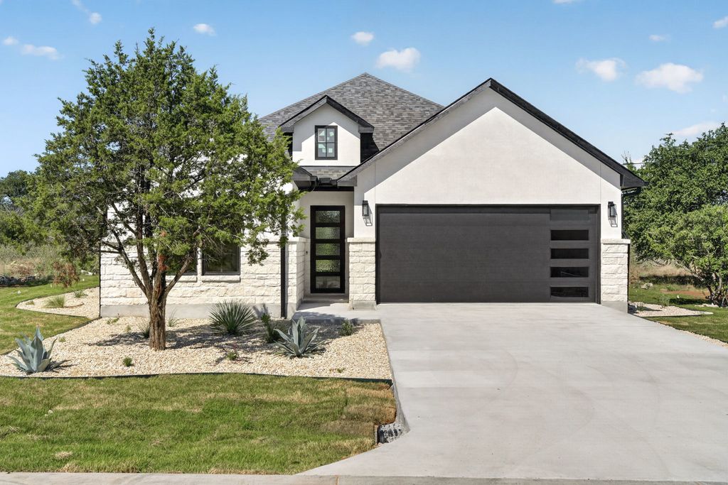 1713 Whitetail Rd, Horseshoe Bay