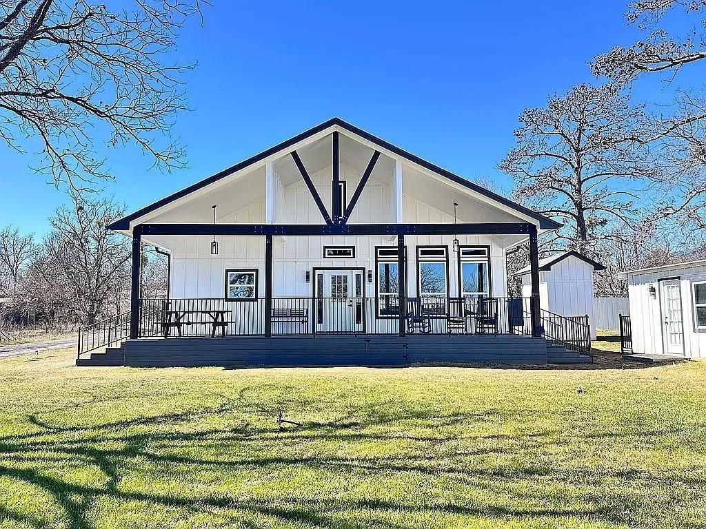 195 Covert Drive, Tow