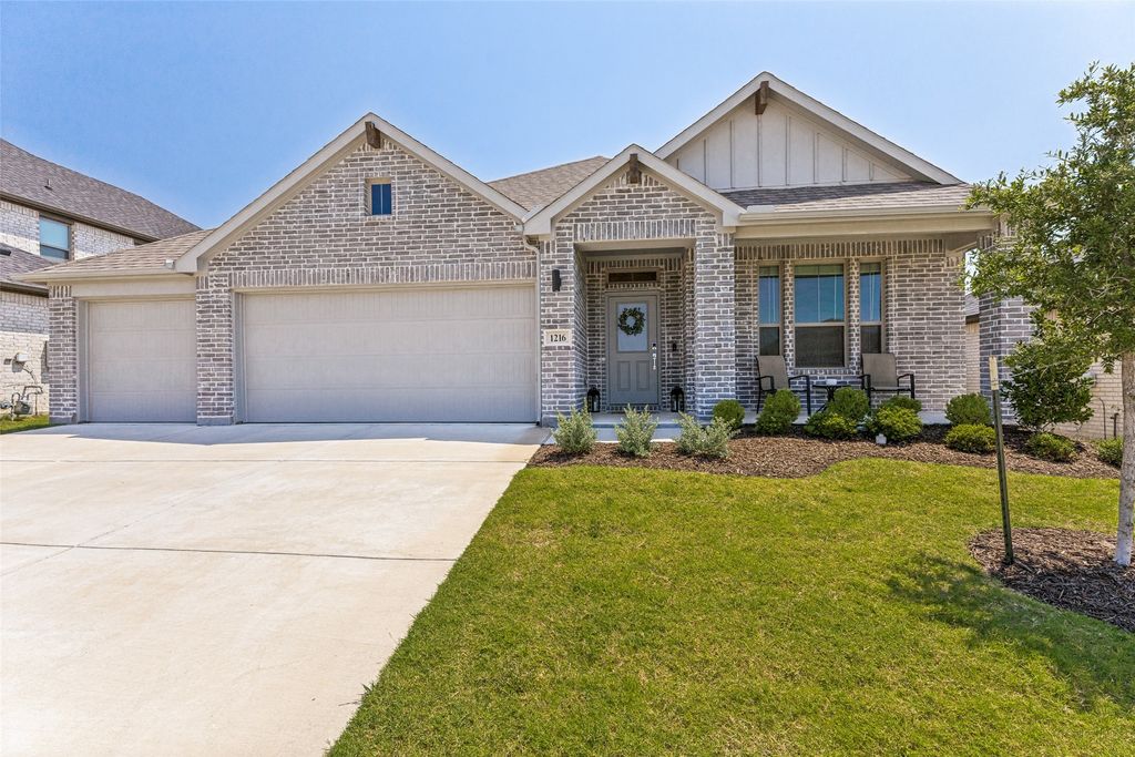 1216 Nuevo Rancho Lane, Haslet