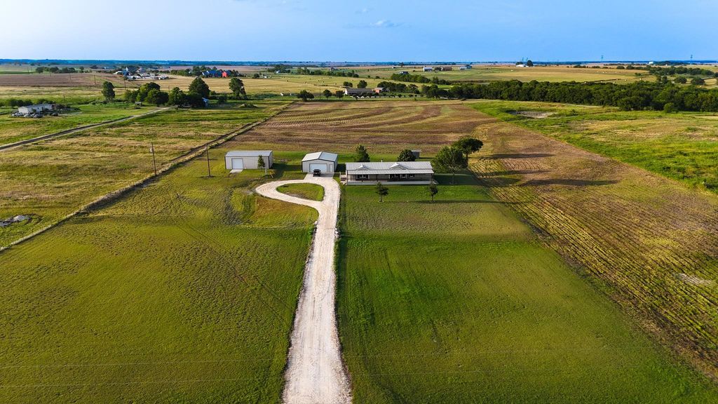 401 County Road 330, Granger