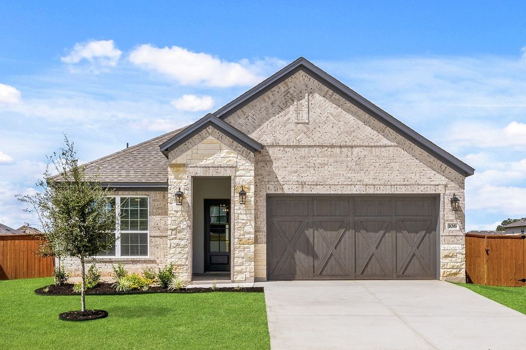 106 Nandina Path, Bastrop