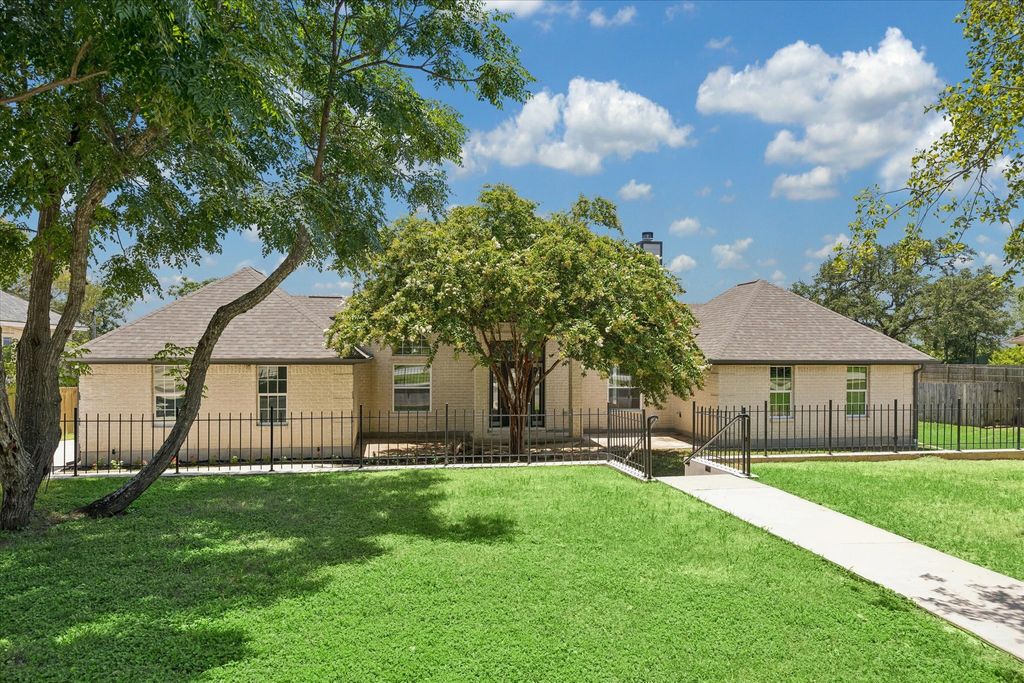 321 Quarry Springs Drive, San Marcos
