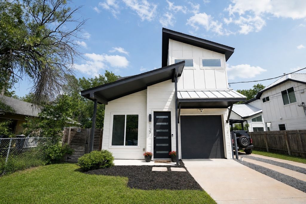 1123 Omega Avenue 1, Austin