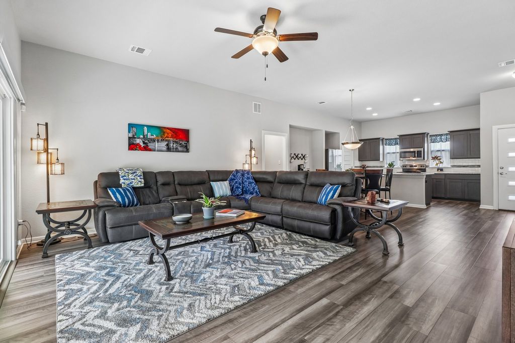 2701 Warren Cove, Lago Vista