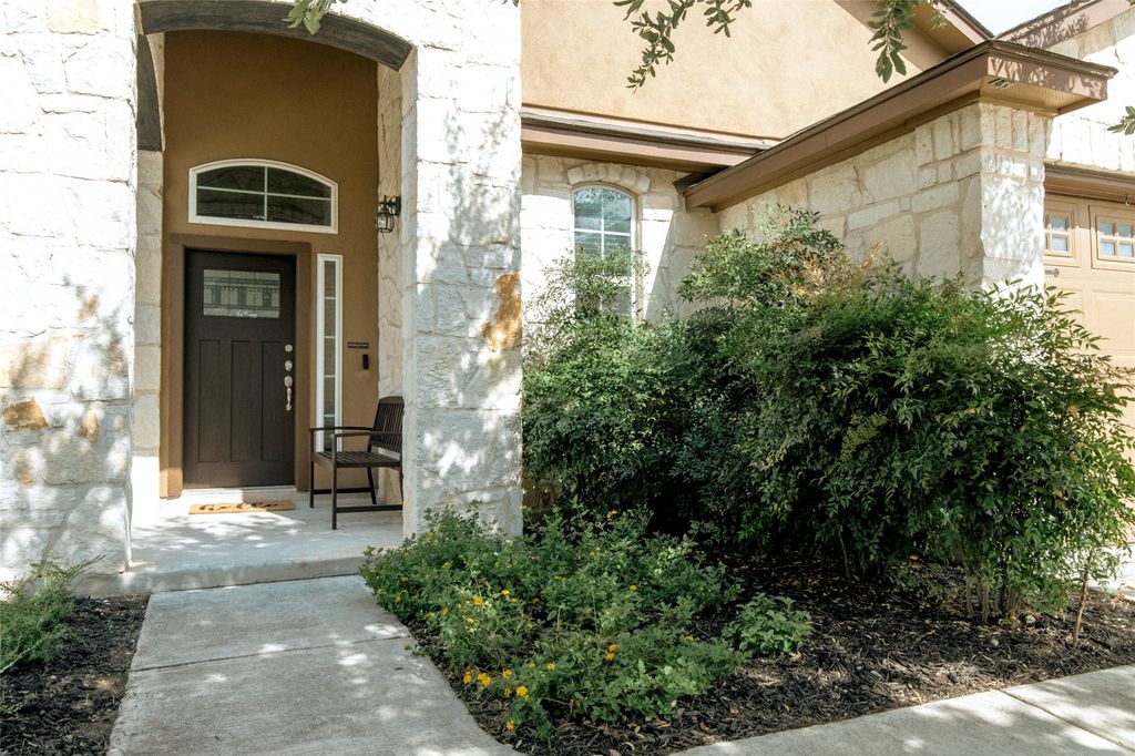 361 Creekview Way, New Braunfels