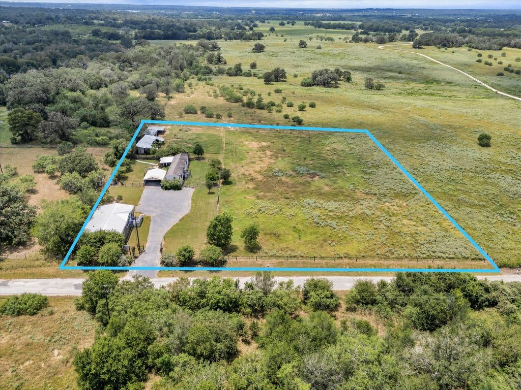 1500 Wattsville Road, Luling