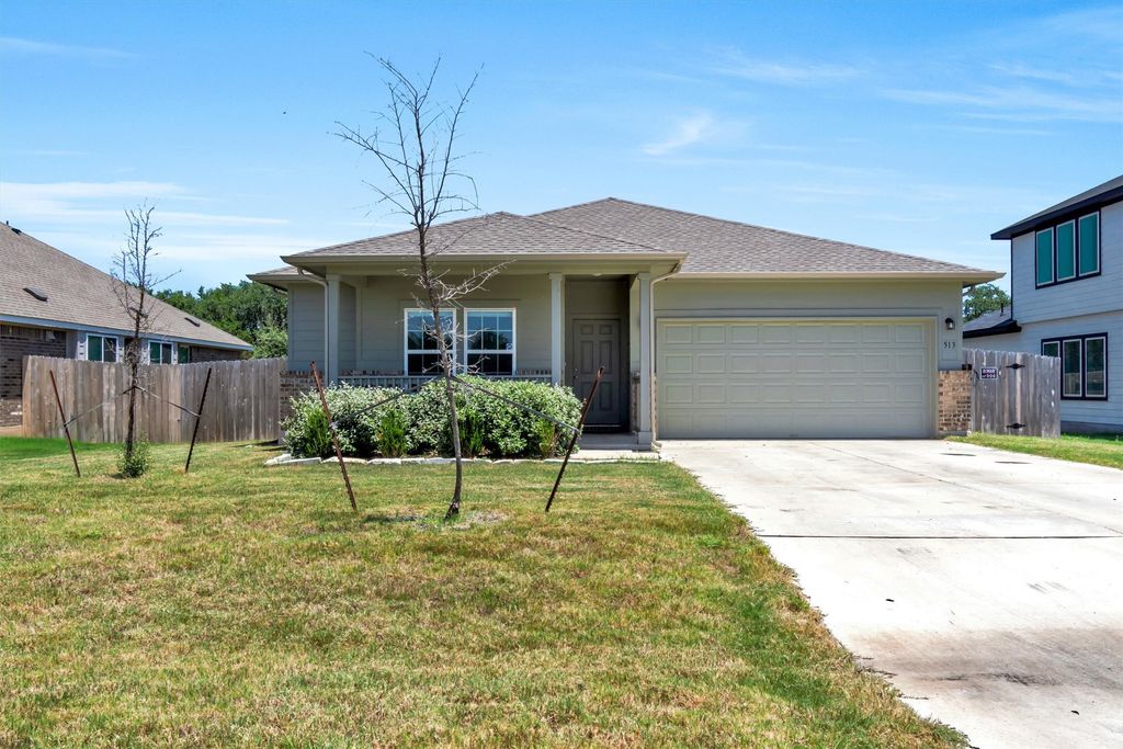 513 Lucky Avenue, Bertram