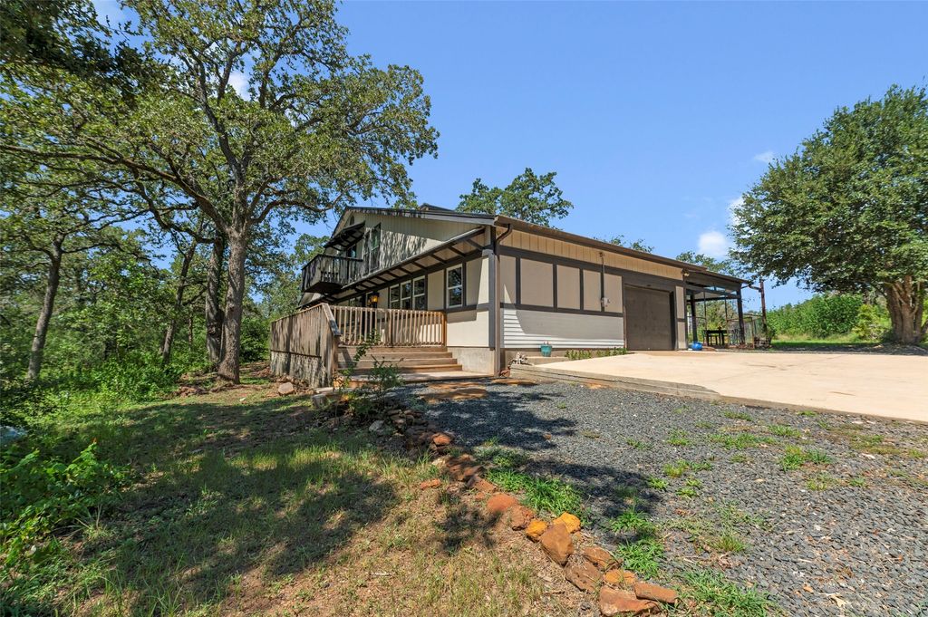 180 Ironstone Road, Smithville