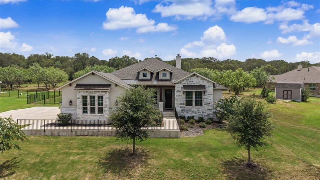 320 Raptor Beak Way, Cedar Creek