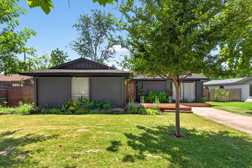 1411 Gilmore Street, Taylor