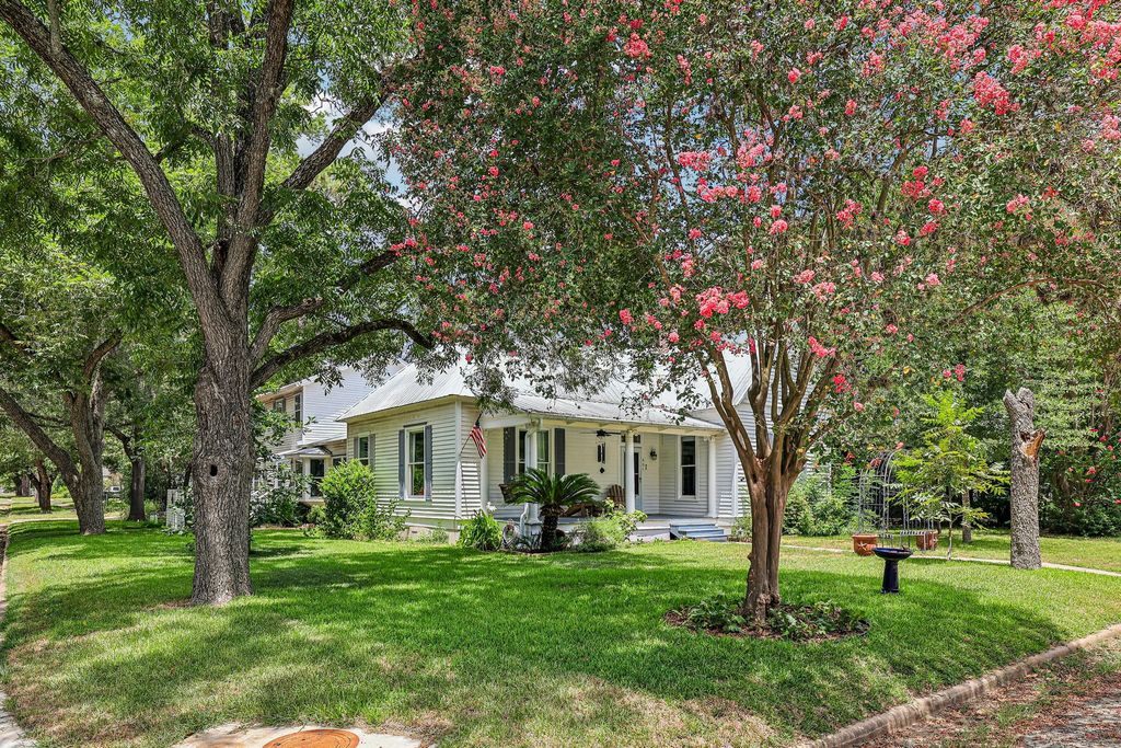 601 Garwood Street, Smithville