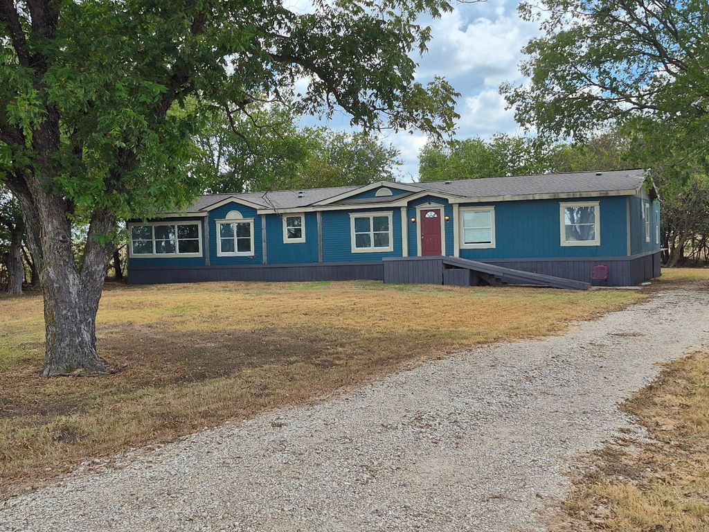 1120 Battle Lake Road, Hallsburg
